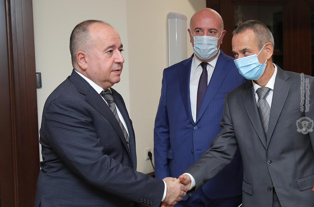 PN Karmir xach