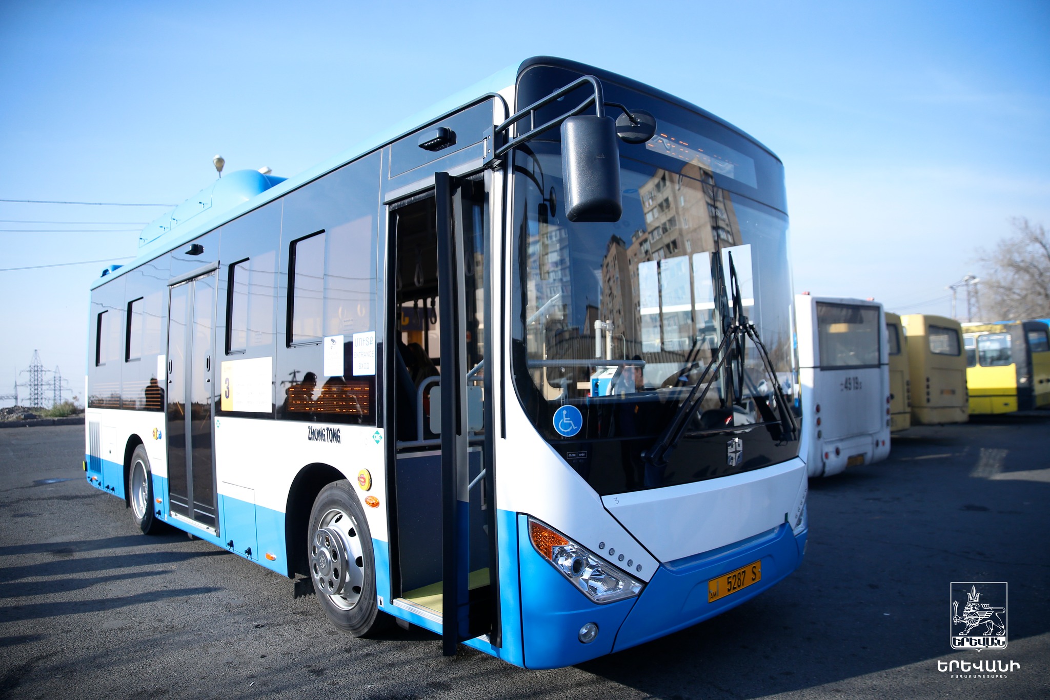 Avtobus